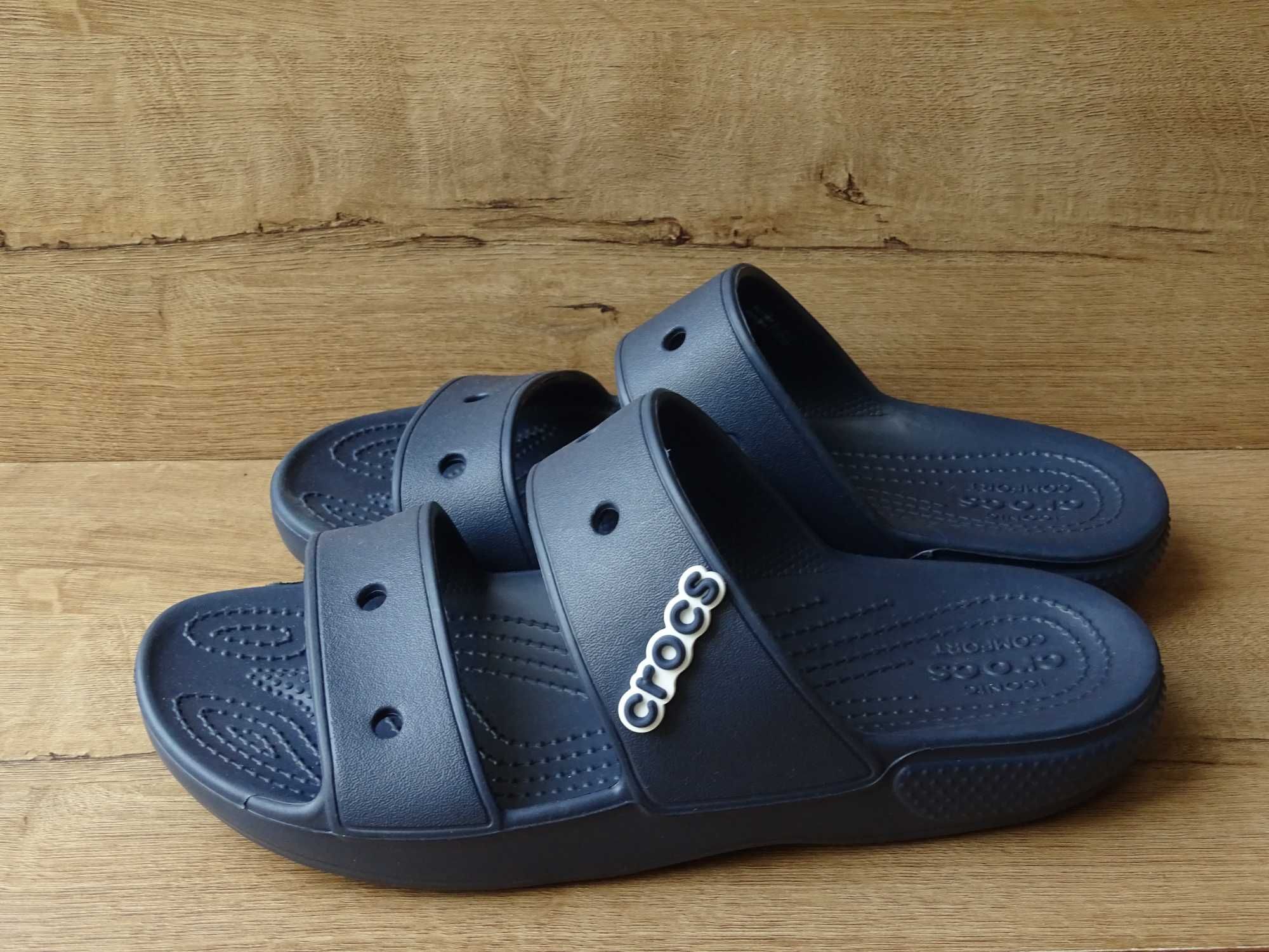 Шльопанці / сабо  Crocs
