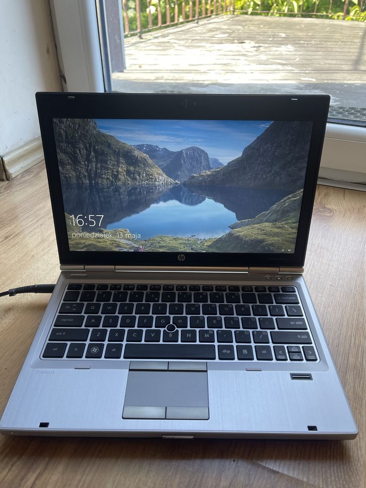 Laptop HP elitebook 2560p, i7, SSD, DVD, nowa bateria, podkladka