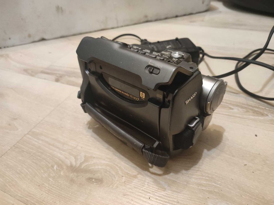Kamera video analogowa na kasety 8mm - Sharp VL-MX7S- GY - uszkodzona