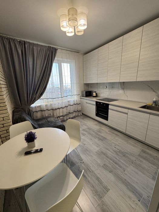 Сдам квартиру 32 Жемчужина Аркадия Каманина вид моря 2 этаж