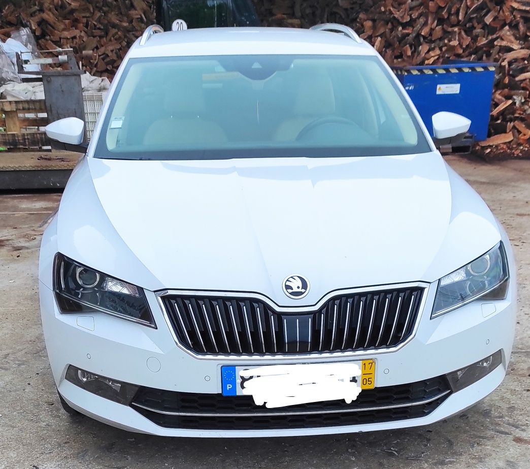 Skoda Superb 1.6 TDI c/ mudanças automaticas