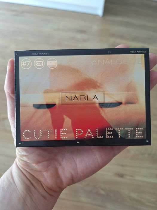 Zestaw palet Nabla Cutie Coral i Analogue