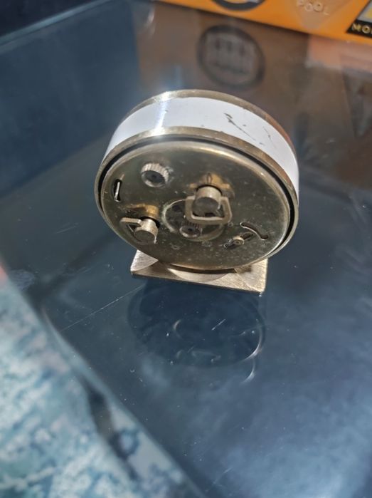 Relógios de corda de secretária