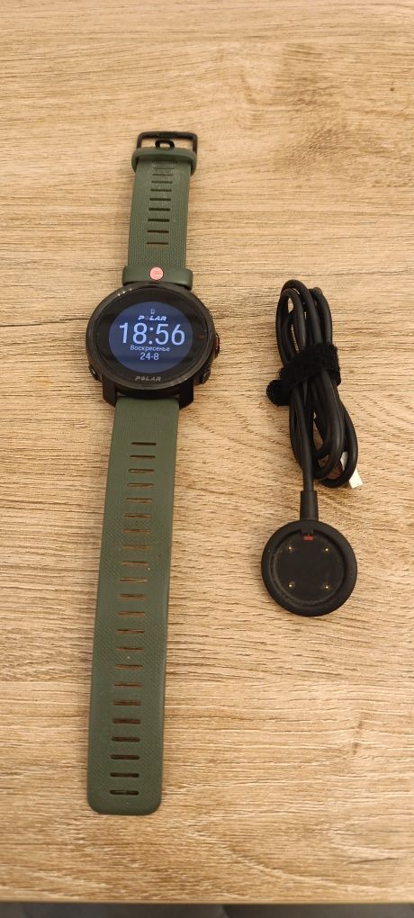 Polar Grit X мультиспортивний годинник