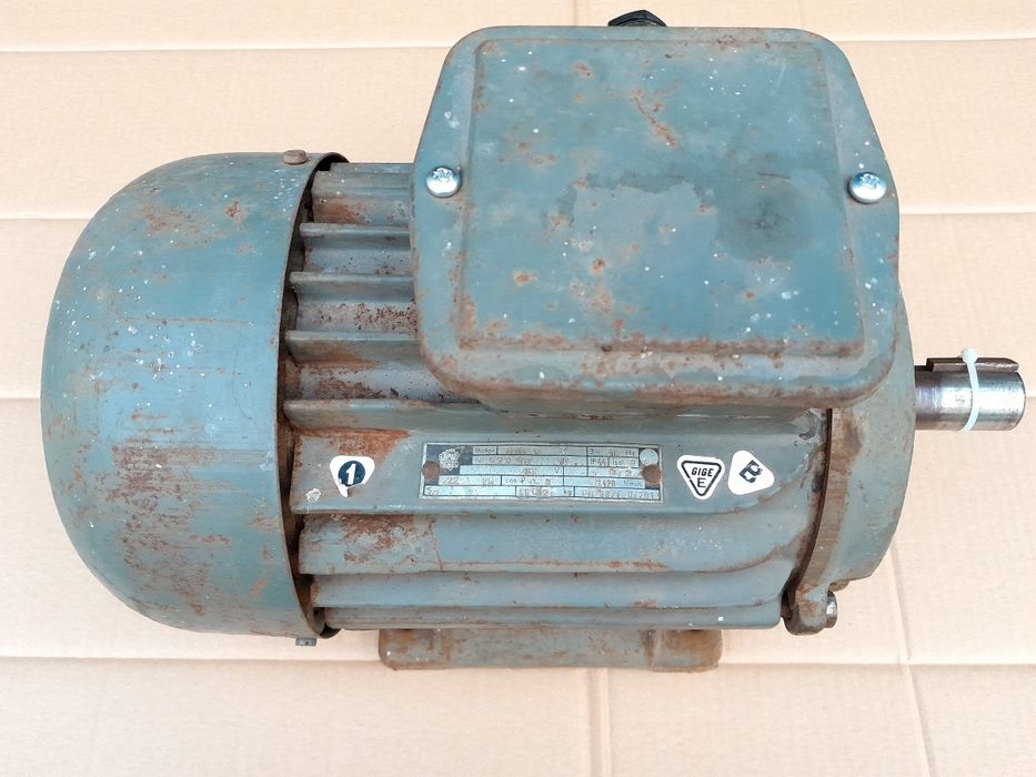 Silnik elektryczny 2,2 kW 380 400 V trójfazowy 1420 obr. 28 mm Tamel
