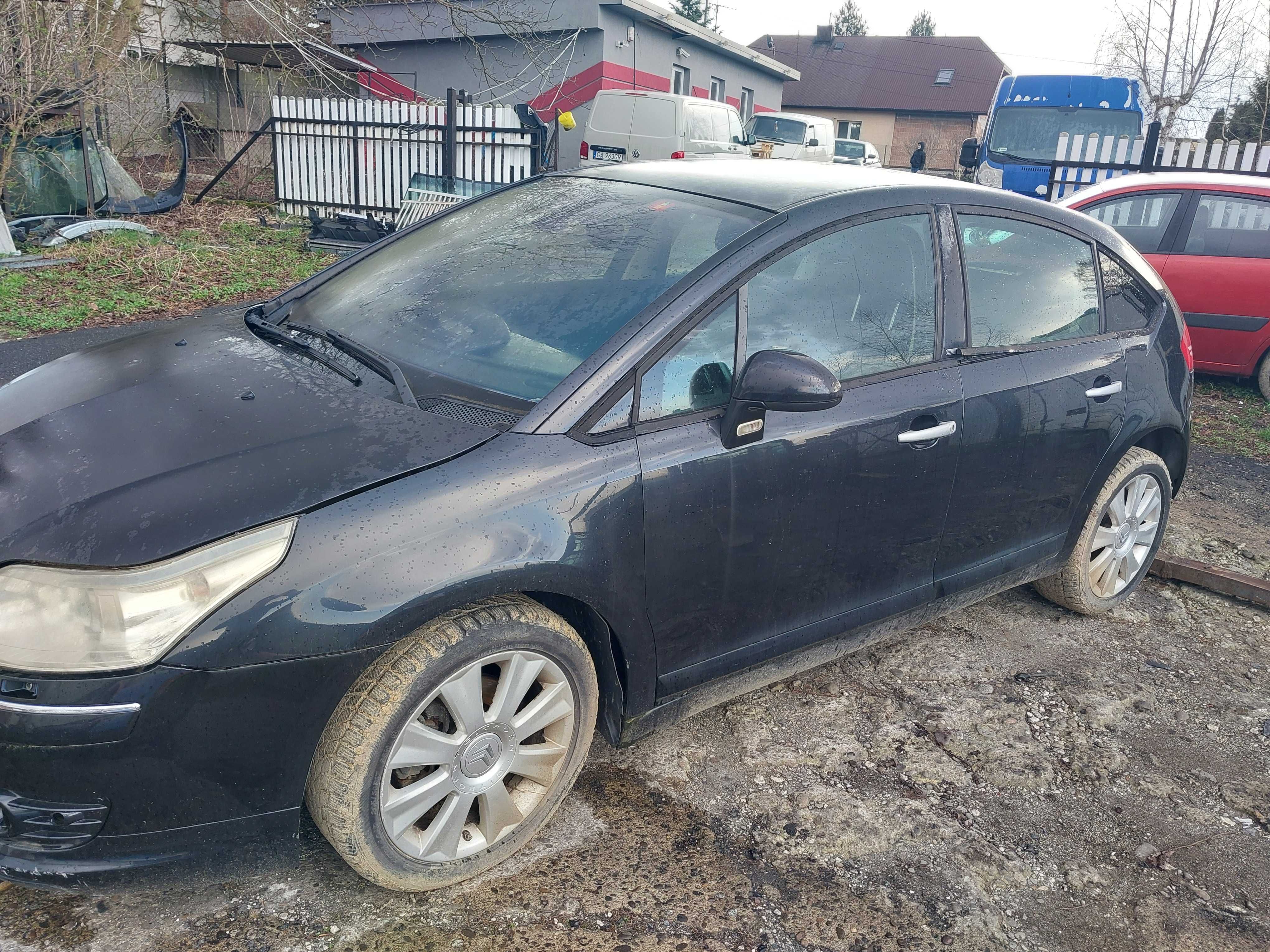 Posiadam czesci citroen c4 2.0 1.8  benzyna automat 2005r 5drzwi
