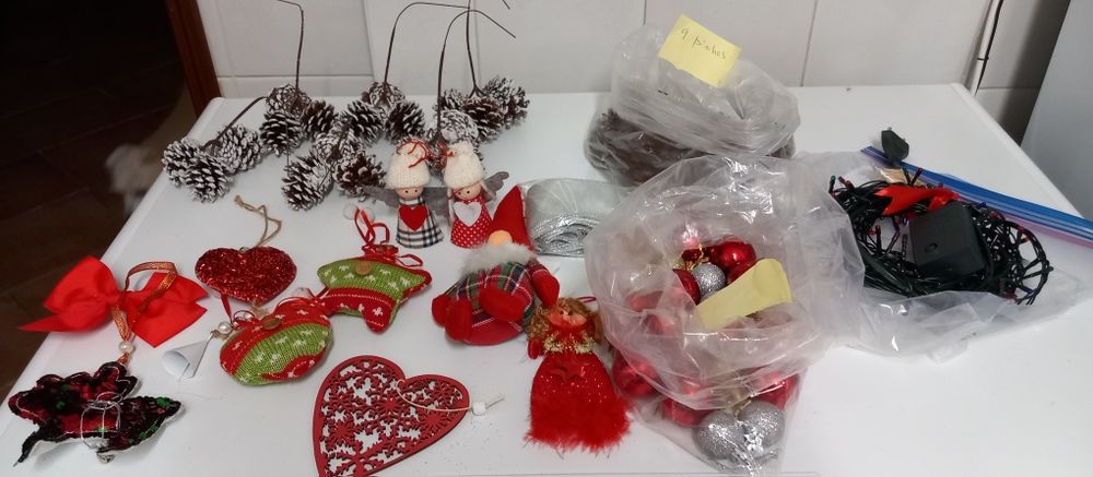 ENFEITES DE NATAL INCLUÍNDO LAMPADAS. Casa,Quarto,Sala,Cozinha,Garagem