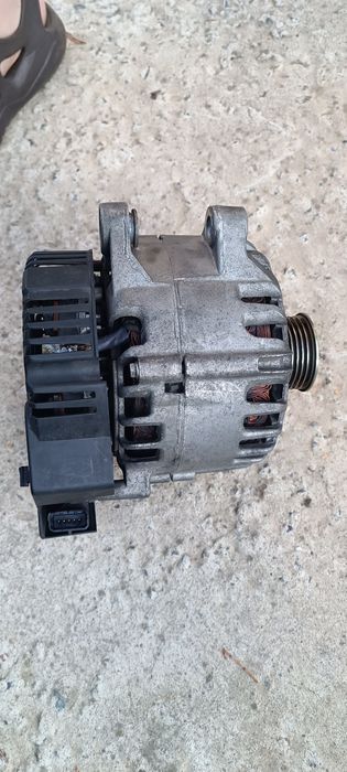 Генератор на Пежо 3008