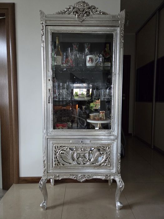 Witryna gablota srebrna glamour styl ludwikowski