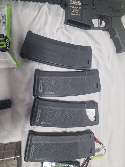 Vendo arma de airsoft  com garantia