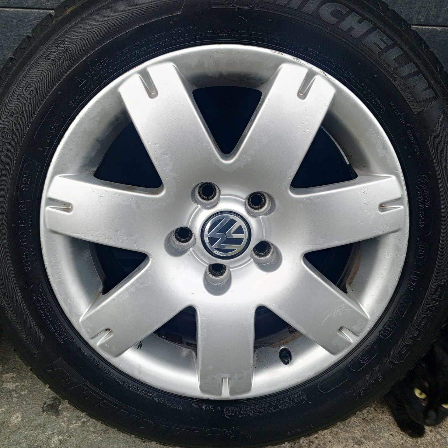 Felgi Passat B5 5 śrub 16 R