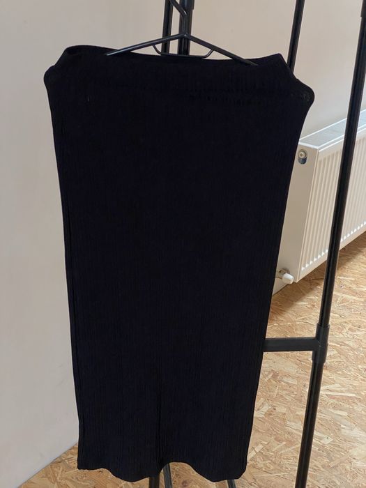 Спідниця чорна в рубчик