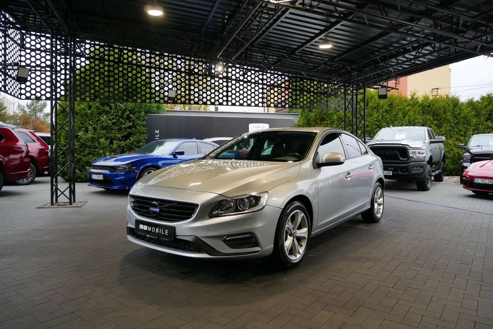 Volvo S60 T5 AWD 4x4 Szyberdach Skóry Navi MenuPL Pamięci Kamera