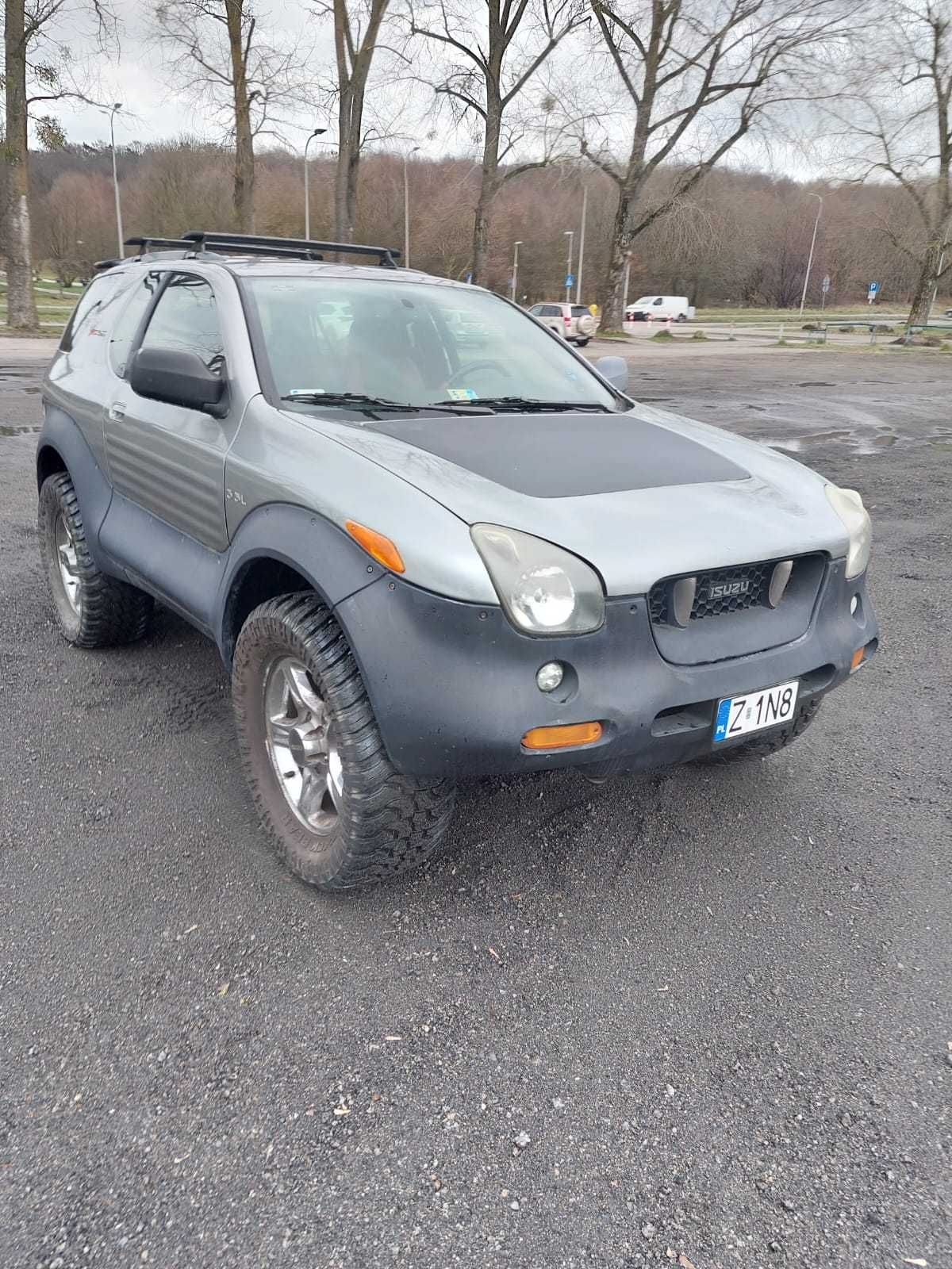 Isuzu Vehicross 3,5L 215km.