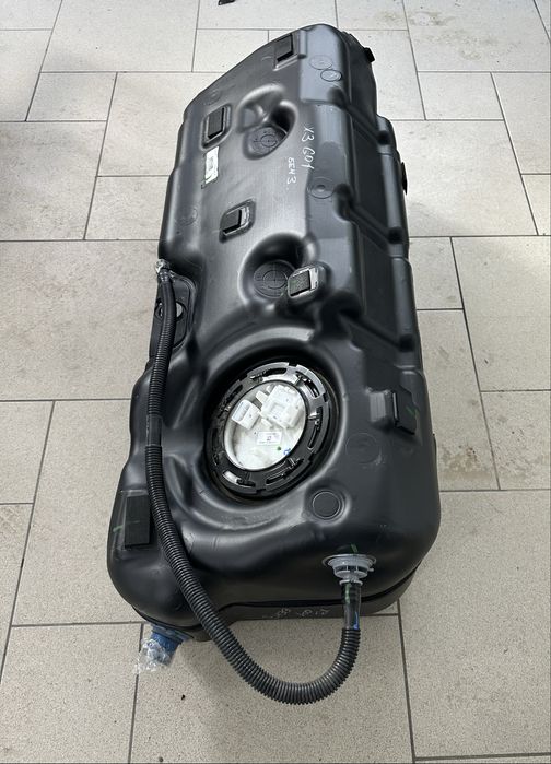 BMW X3 G01 X4 G02 бак топливний бензобак бмв х3 г01 х4 г02