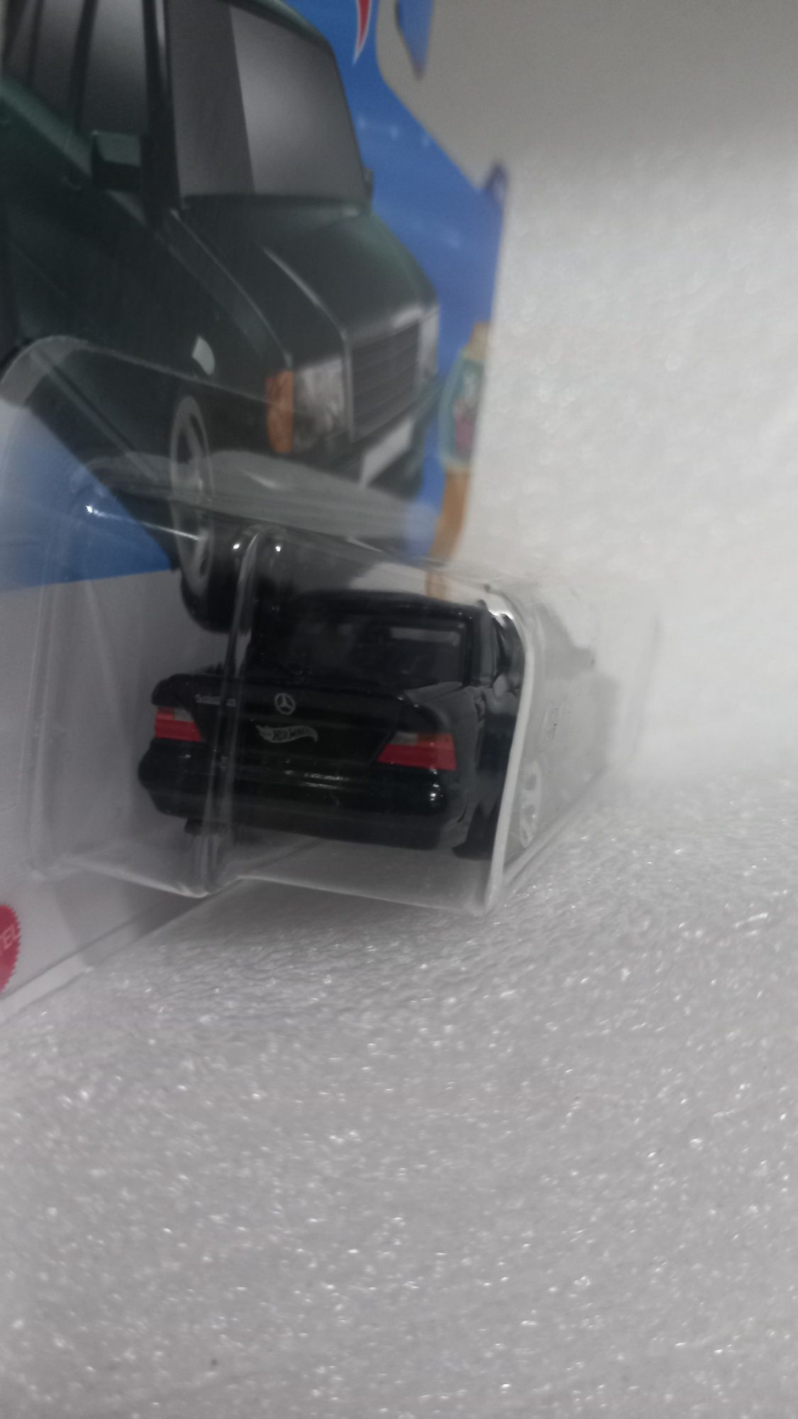 Mercedes-Benz 500 E (Verde)  Hot Wheels
