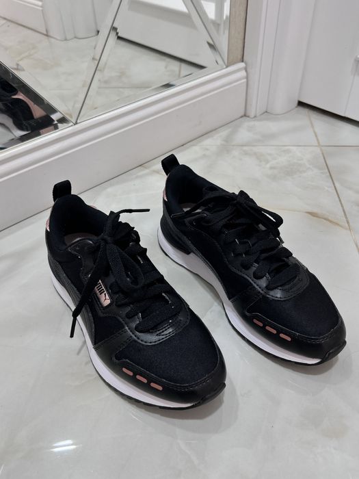 кросівки puma ідеальний стан