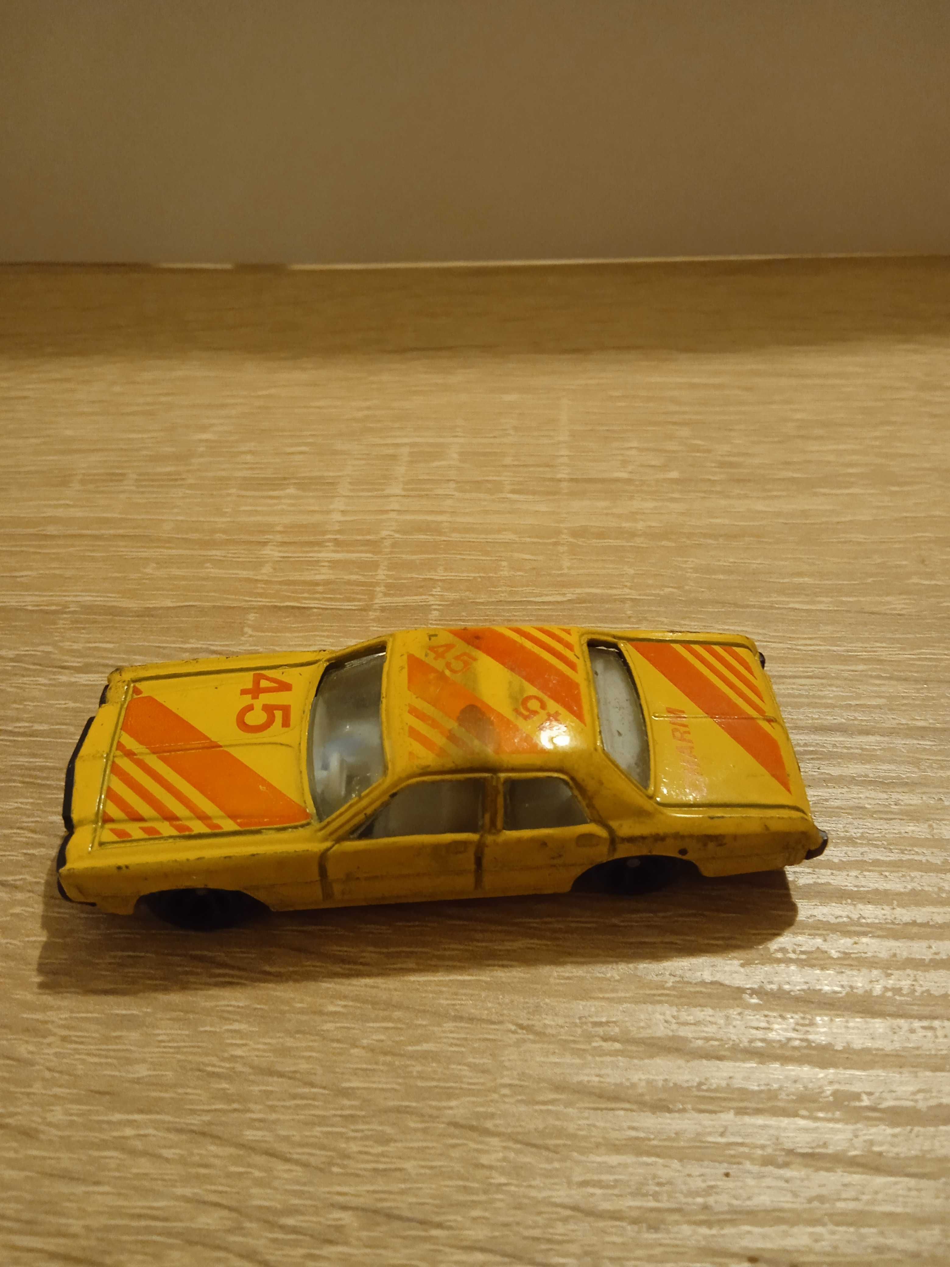 Rzadki oryginalny stary żółty #45 samochodzik