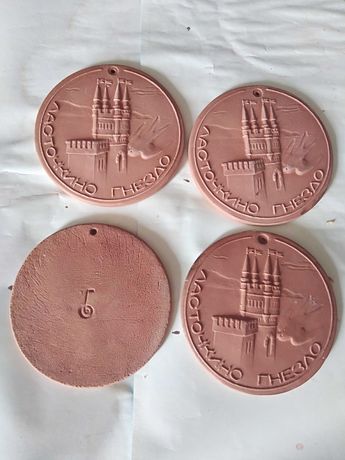 Медальоны керамические, сувениры.