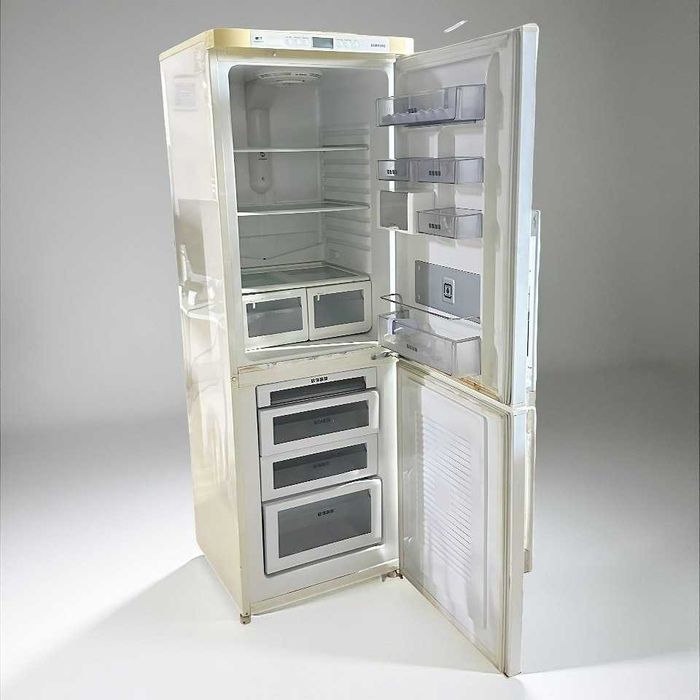 холодильник SAMSUNG RL28DATW