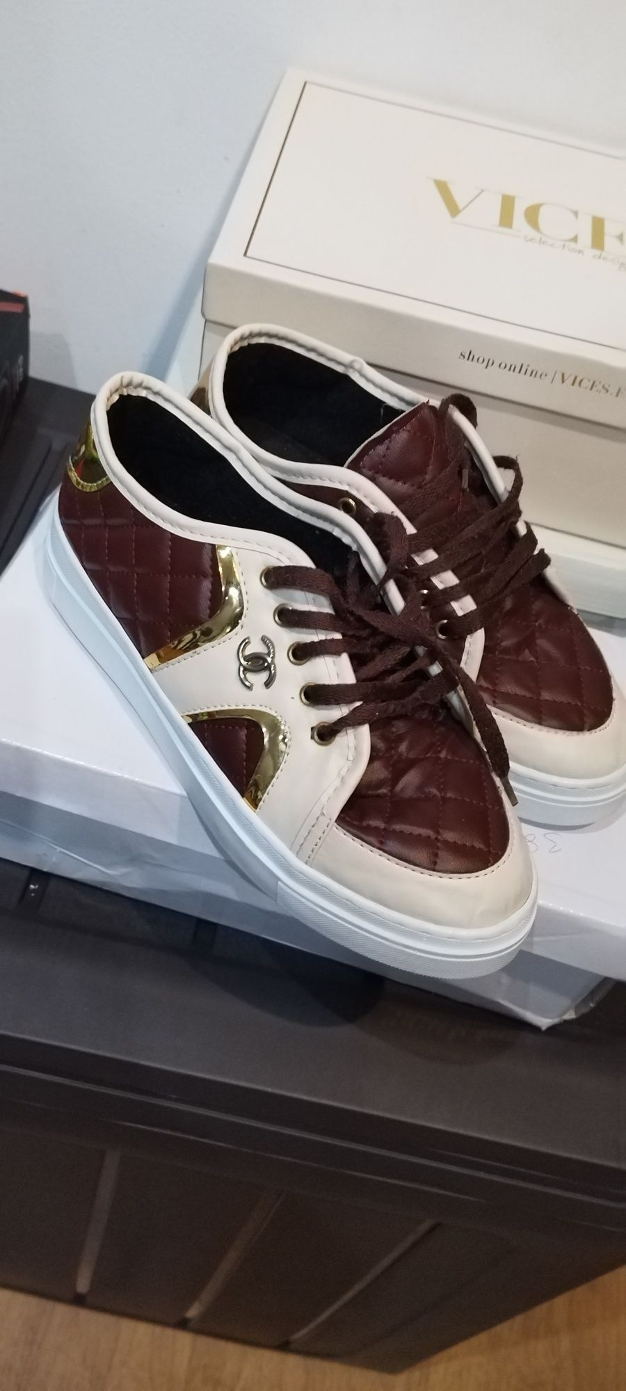 ładne buty nieprzemakalnew z eko skóry r 38