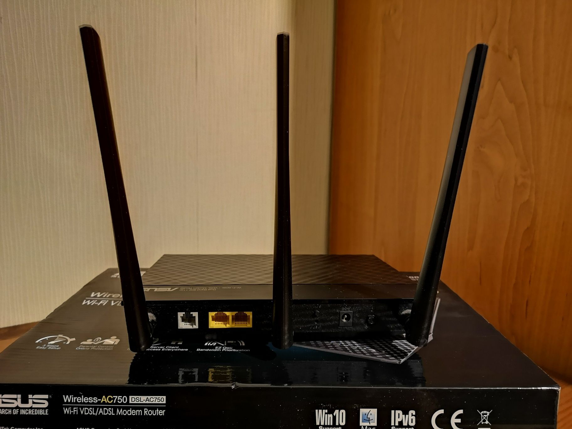 ASUS Dwupasmowy router Wi-Fi AC750 z modemem ADSL/VDSL