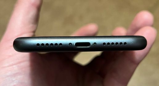 iphone 11 чорного кольору (торг)