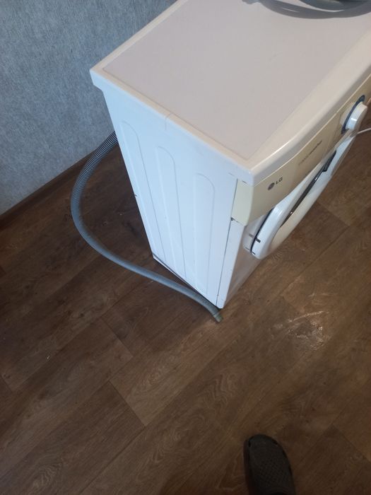 Пральна машинка  LG   3 і 5 кг в хорошому стані