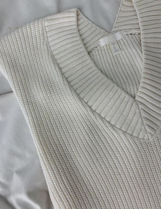 Жилет в'язаний молочний НМ