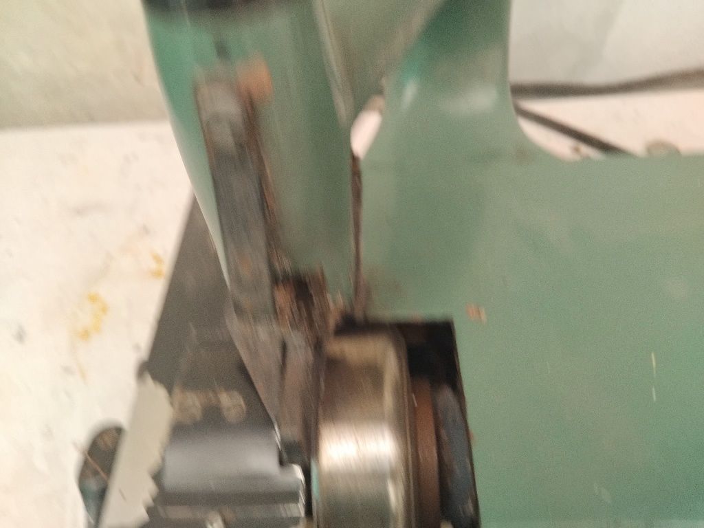 Máquina de faciar
