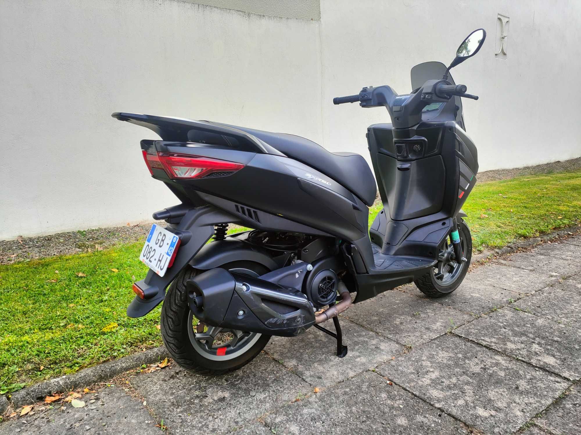 Aprilia SXR 50 SKUTER 2021R 100% Sprawny Niski Przebieg Transport RATY