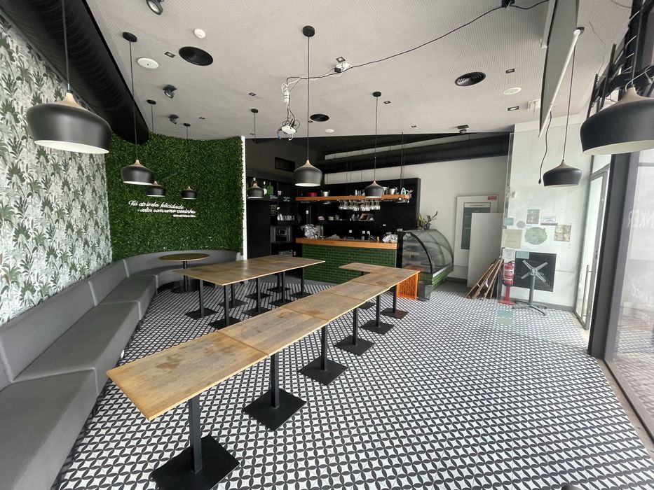 TUDO DEVE IR!! Equipamento e mobiliário completos para restaurante