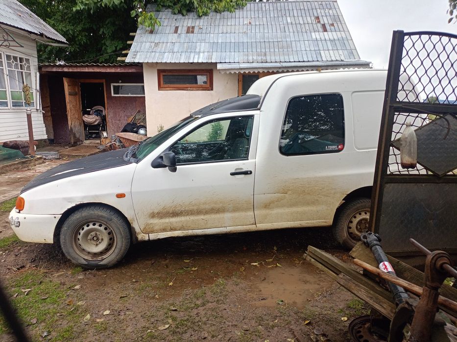 Машина Volkswagen Caddy II 1.9D Фургон (примерно 1995–2003 гг. выпуска