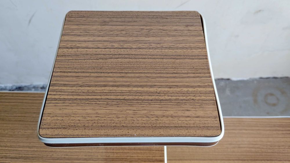 Kaskadowy kwietnik, patyczak.Lata 60