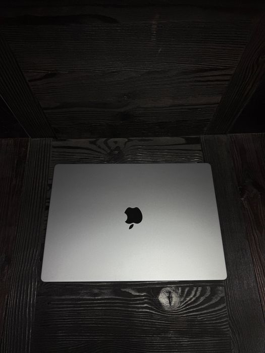 Macbook pro 16’ 2021 M1pro 32gb 512ssd