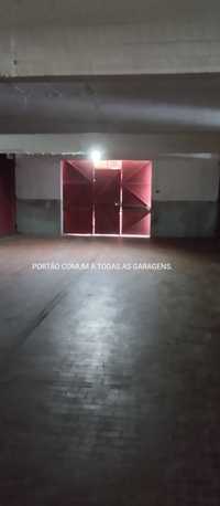 Arrendo/ vendo-garagem Charneca da Caparica