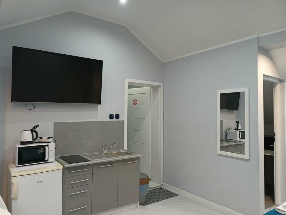 Pokoje z łazienkami,klima,Netflix, aneksy kuch.