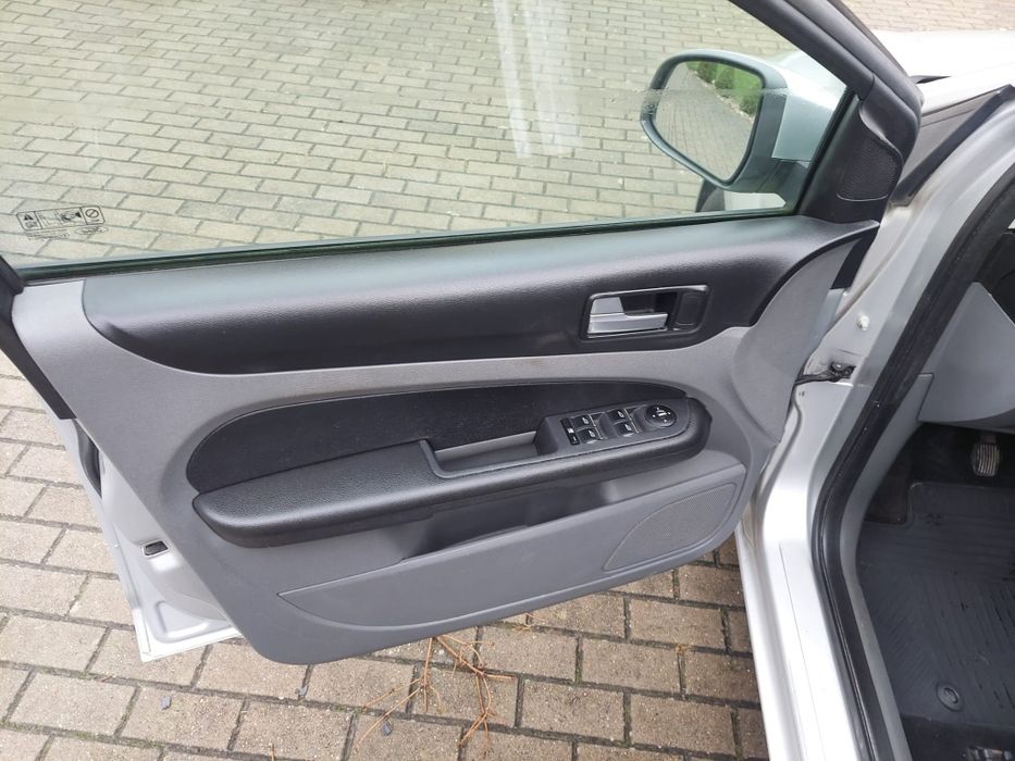 Ford Focus MK2 2009 rok 1.6 benzyna