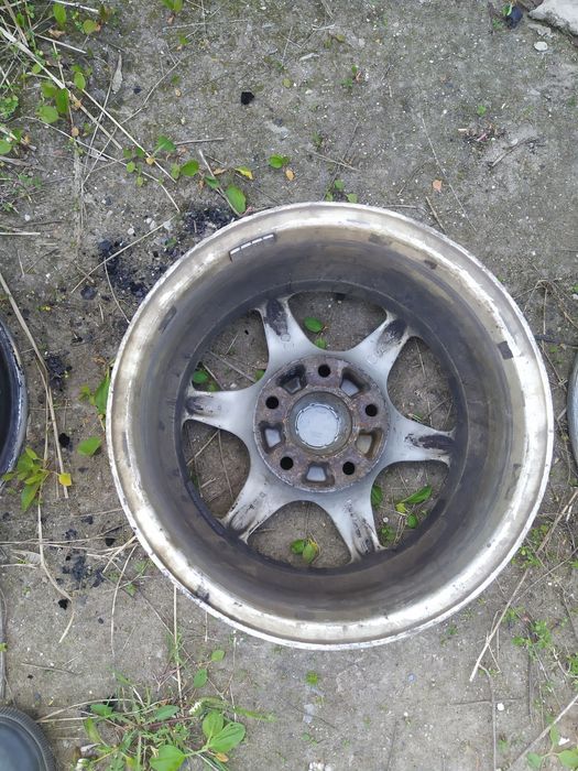 Продам діскі на BMW e28 7J R15 5-120 BORBET GERMANY 600  грн одиниця.