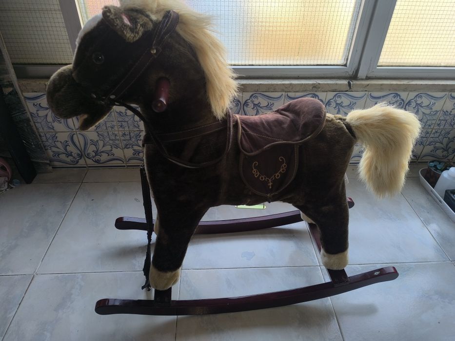 Cavalo de balanço - Homcom