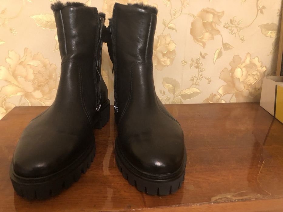 Зимние женские ботинки