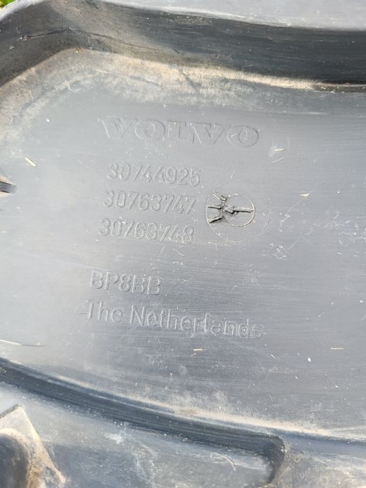 Dokladka zderzaka volvo v50