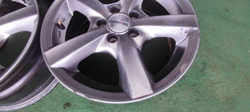 Felgi Aluminiowe Dezent 5x100  6.5jx15 ET38  4-szt