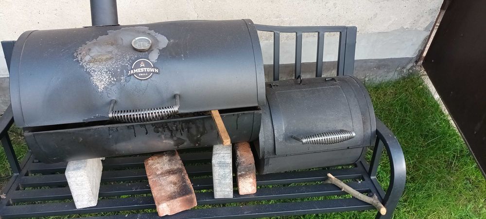 Gril z wedzarnia Jamelson