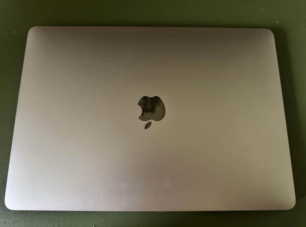 MacBook Pro 13” 2018 4 usb