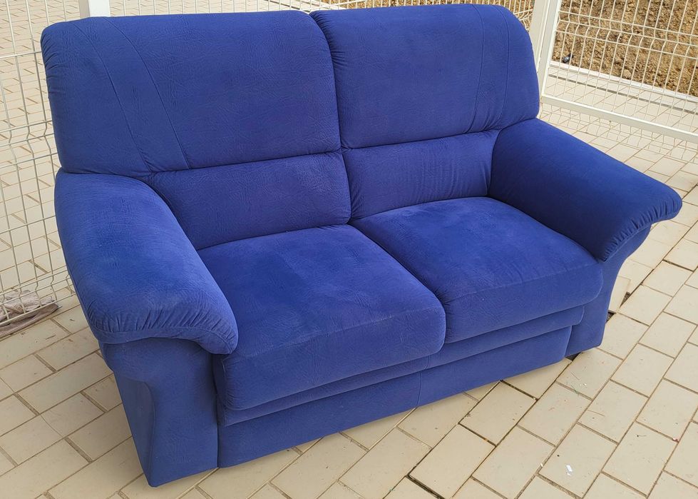 Sofá de 2 lugares veludo ótimo estado