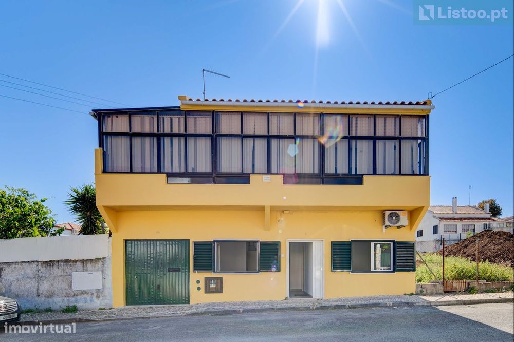 Moradia Bi-familiar em Casal de Cambra