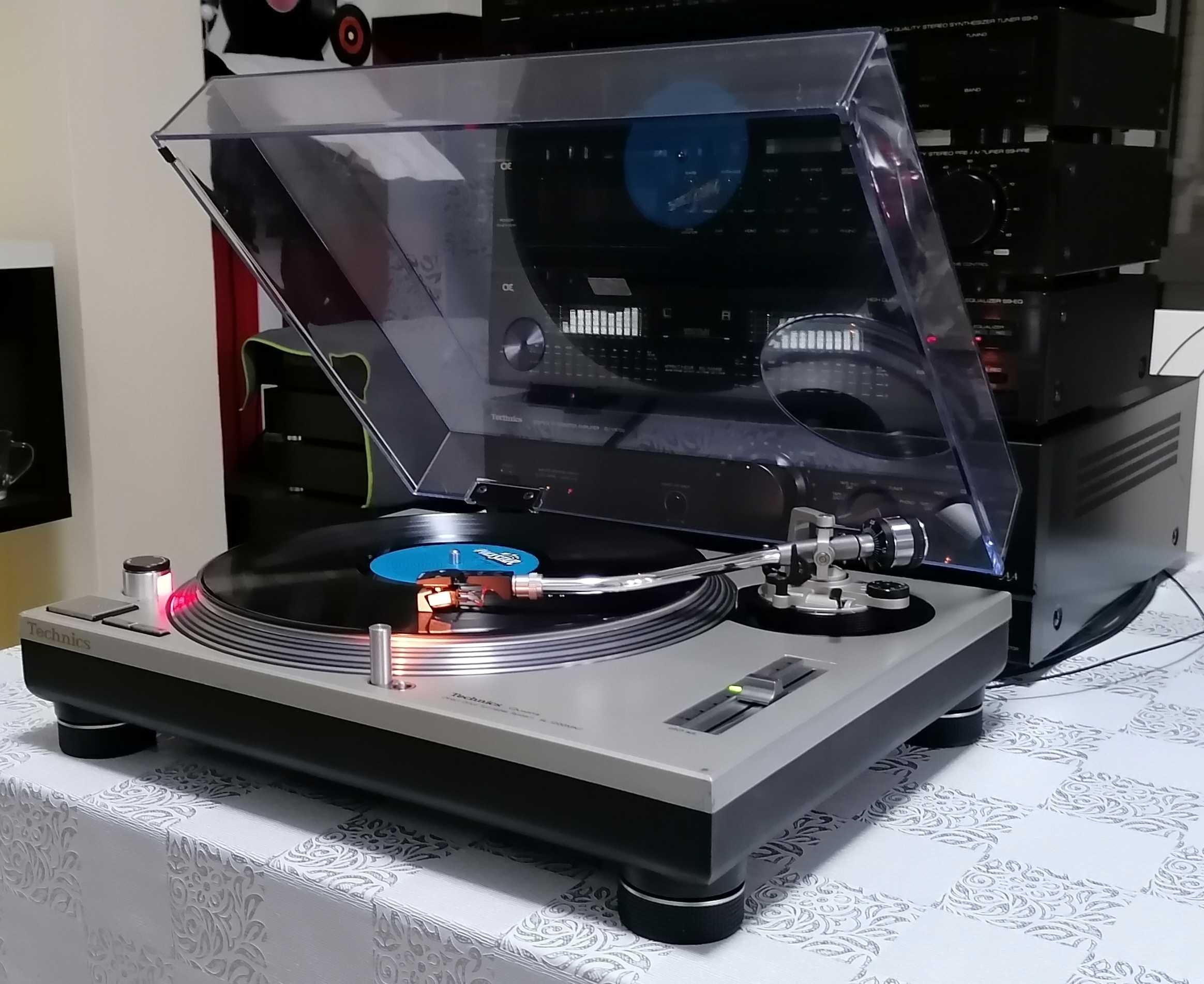 Gira-Discos Technics SL-1200MK2-A
