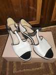 Продам босоніжки Clarks
