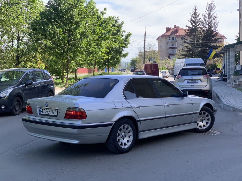 BMW e38 730d restayling